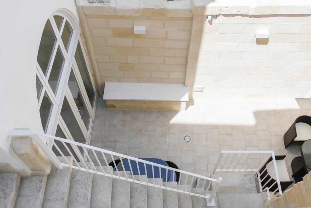 Casa Balmes Bed & Breakfast Lecce Exterior photo