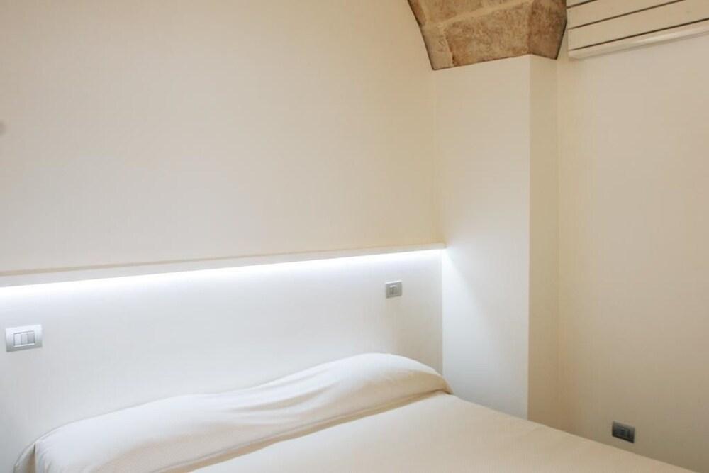 Casa Balmes Bed & Breakfast Lecce Exterior photo